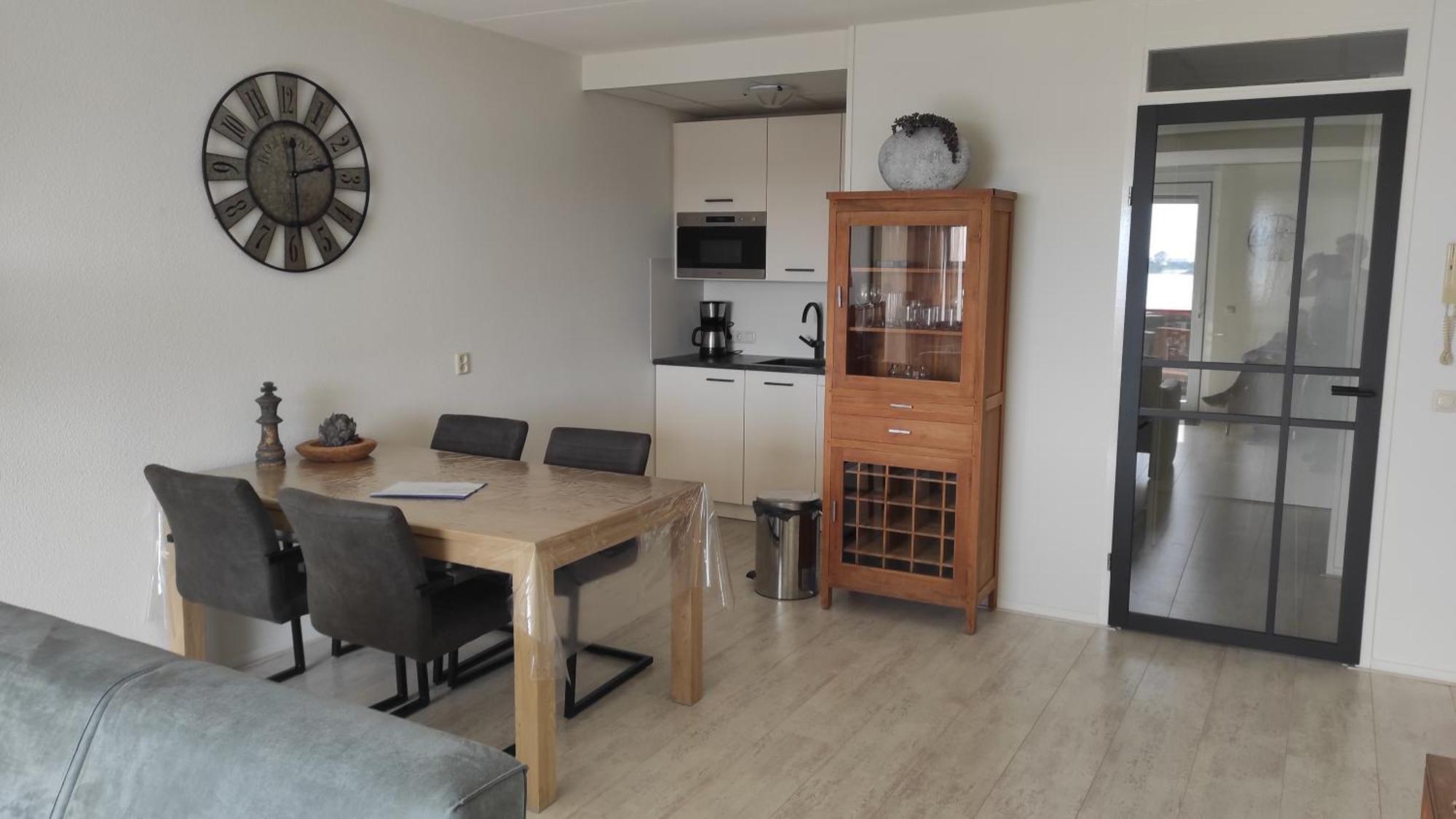 Appartement Ijsselmeer Makkum Strand Exterior photo